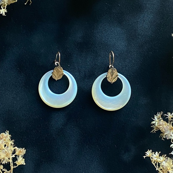 💔SOLD💔Victorian Jewelry Antique gold filled Mother of Pearl dangle earrings - Picture 2 of 12